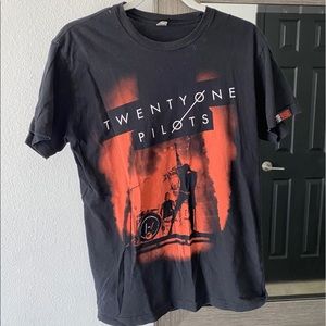 🎤 Twenty One Pilots 2017 Tour Shirt